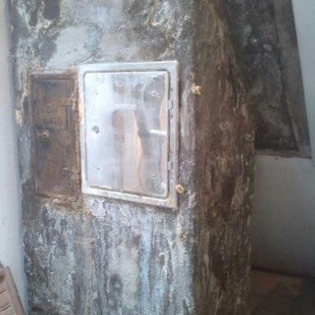 Versotterter Schornstein bedingt durch einen zu groß dimensionierten Schornsteins in Verbindung mit der daran angeschlossenen Ölheizung